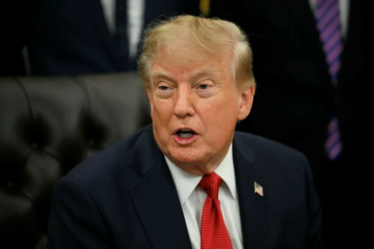 Donald Trump acuzat de propagandă ilegală după difuzarea unei reclame plătite de guvern