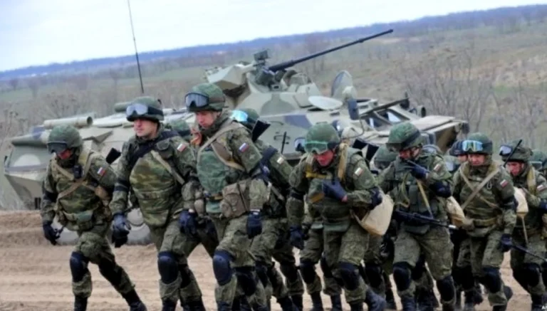 Putin semnează a patra creștere a efectivelor: încă 15.500 de militari chemați în acest an
