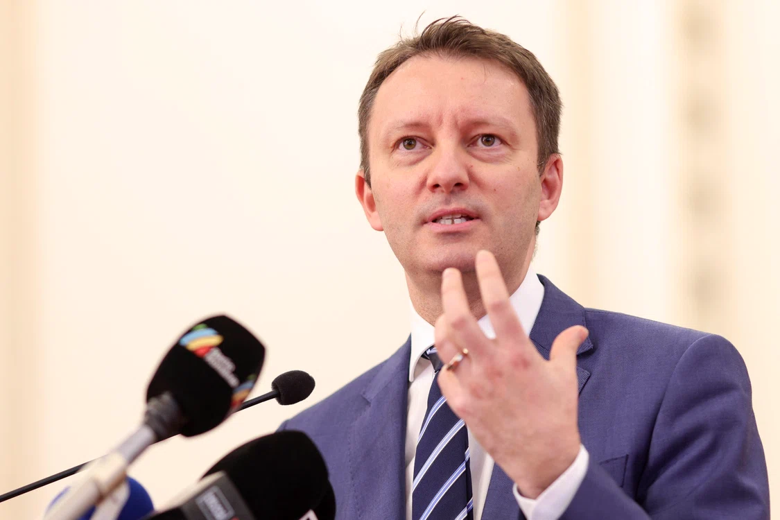 Mureșan îl acuză pe Grindeanu după comentariul despre „bula hashtag”: „Ar putea da din nou o ordonanță pro‑furt”
