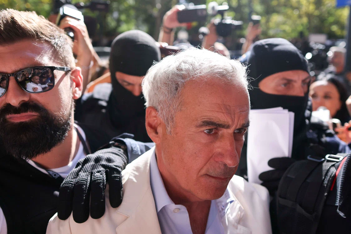 Călin Georgescu, arestat preventiv 30 de zile; poliția l-a preluat de la locuință pentru Arestul Central