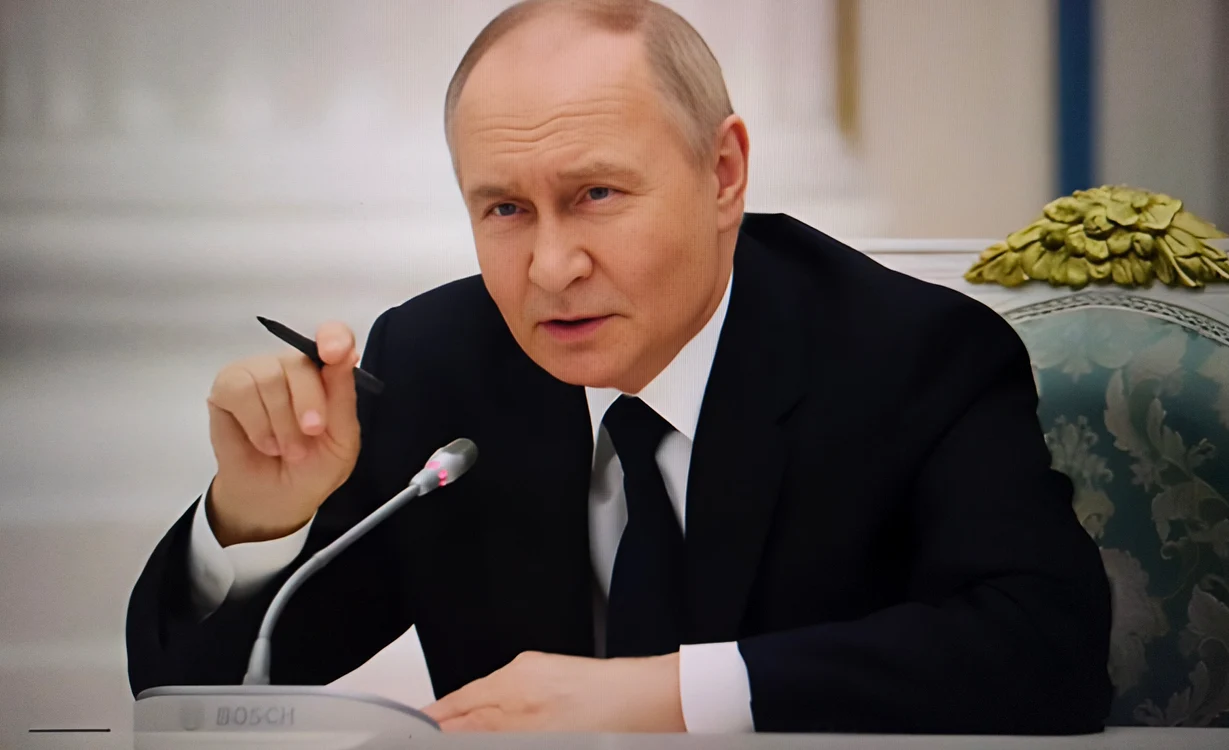 Apropiați ai familiei Putin: tatăl liderului, descris ca „băutor înrăit” și relatări despre violențe domestice