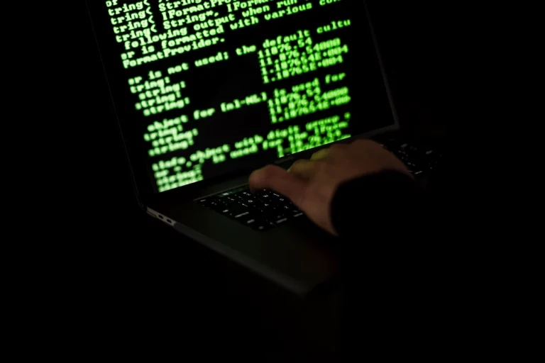 Software de criminalistică digitală cumpărat de DNA, DIICOT și MApN, vizat în SUA pentru legături ascunse cu Rusia