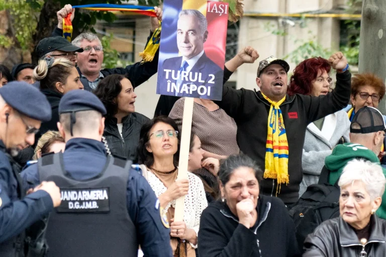 Reacții virulente la postarea Reuters despre arestarea lui Călin Georgescu: susținătorii contestă eticheta „pro-rus”