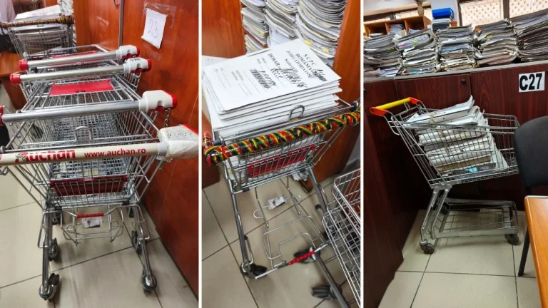 Un cărucior de la Auchan folosit pentru mutarea dosarelor la Judecătoria Iași