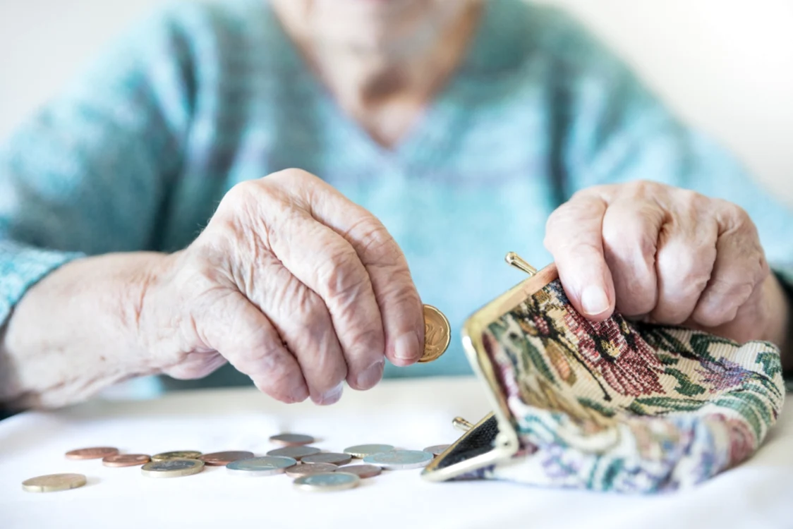 75% dintre românii urbani cred că pensia de stat nu va asigura un trai decent; mulți se tem pentru veniturile la pensie