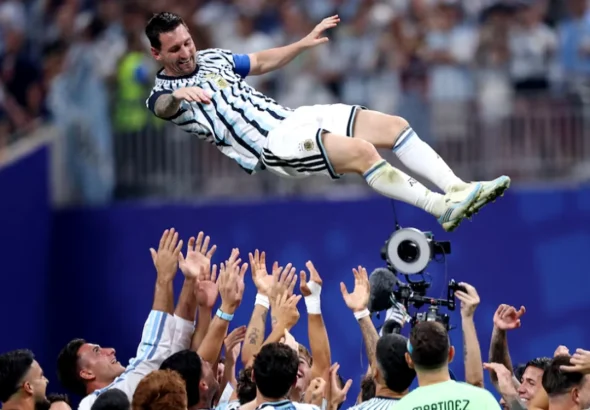 Lionel Messi anunță retragerea din naționala Argentinei după aproape 20 de ani