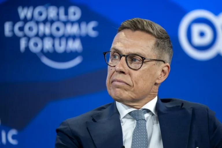 Președintele Finlandei: China a promis că nu va permite Rusiei să folosească arme nucleare
