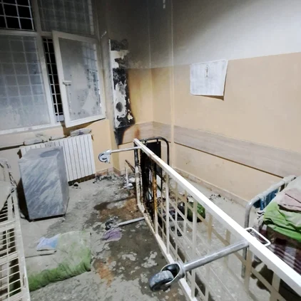 Incendiu provocat de o pacientă la Spitalul de Psihiatrie din Ștei; 116 persoane evacuate