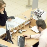 Românii apelează tot mai des la credite de consum: numărul împrumuturilor a crescut cu 20%