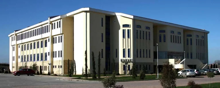 Percheziții DNA la Facultatea de Medicină din Constanța pentru suspiciuni de mită la examene