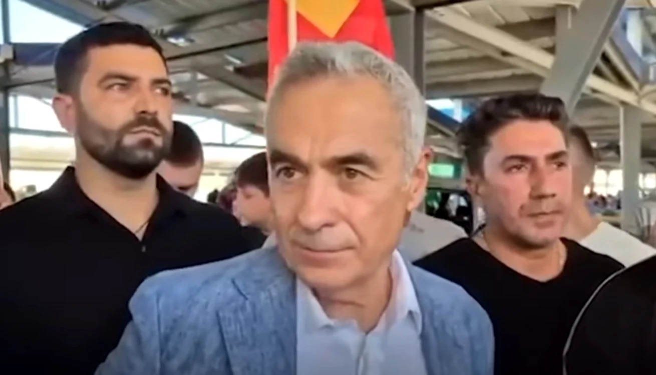 Patronul fabricii Marcomovas îi interzice lui Călin Georgescu accesul în unitate, după ce fusese inclusă în programul vizitei