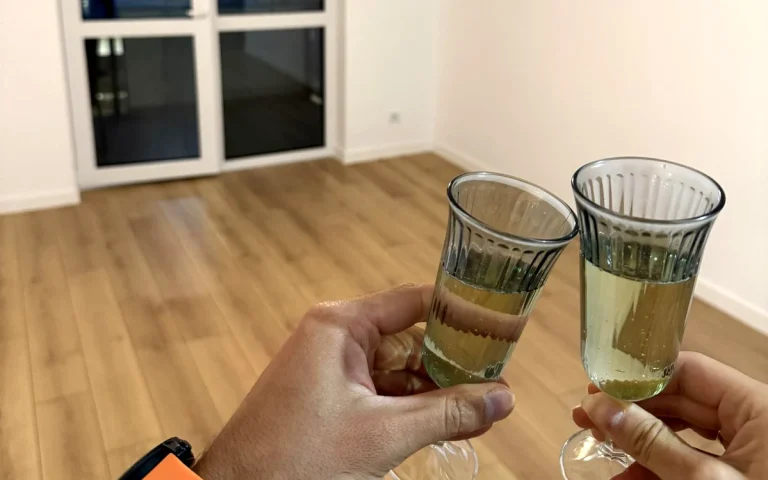 208.000 de euro pentru un apartament cu trei camere în sudul Capitalei. Românii reacționează la creșterea prețurilor