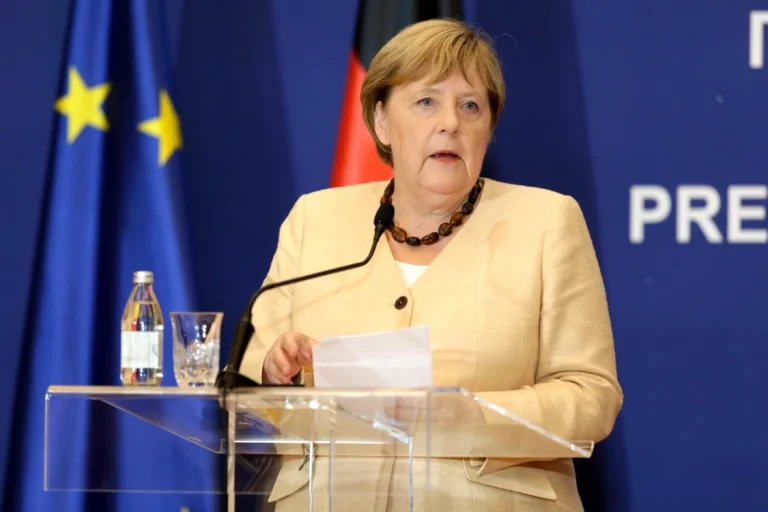 Angela Merkel lansează la București memoriiile „Libertate. Amintiri 1954-2021”. Întâlnire cu Nicușor Dan