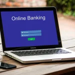 Ai trimis bani pe un IBAN greșit? Pașii pe care trebuie să îi urmezi imediat