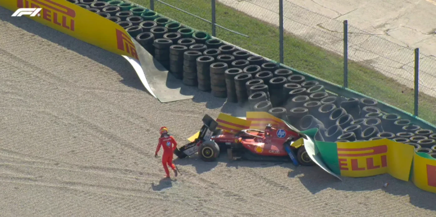 Charles Leclerc a distrus monopostul în impact cu parapetul la Monza; cursa s-a încheiat pentru el