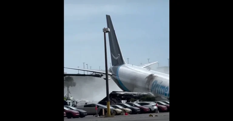 Cinci oameni au murit după ce un avion cargo Amazon Prime Air a ieșit de pe pistă la Miami și a lovit vehicule