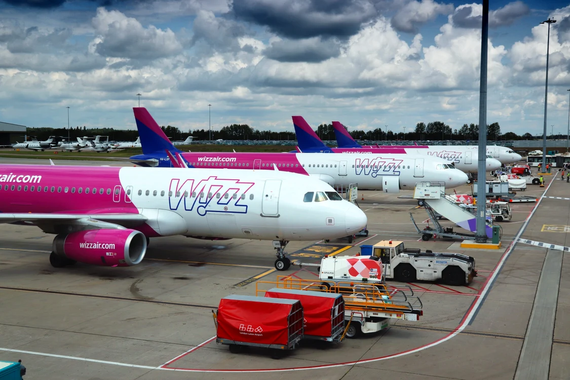Wizz Air anunță concedieri în România: 172 de locuri desființate la bazele din București, Craiova, Cluj și Iași