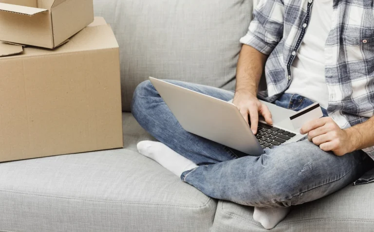 42% dintre produse vândute online nu oferă toate informațiile obligatorii pentru consumatori, arată Comisia Europeană