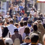 România, peste media UE în producția de servicii: creștere de 1,2% în iunie
