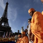 Turnul Eiffel, închis după un incident: angajate relocate la cererea unei delegații BAPS, declanșând o grevă