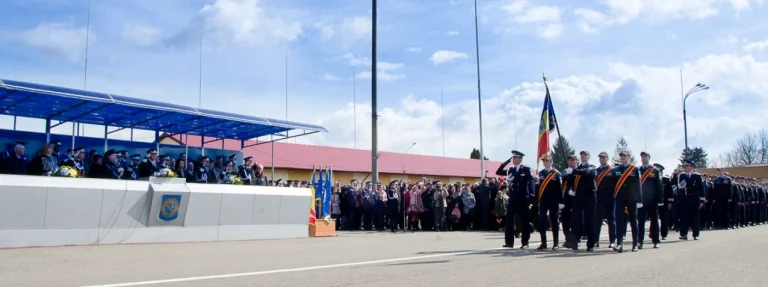 Elevă reclamă avansuri din partea unui profesor la Şcoala de Agenţi de Poliţie din Câmpina