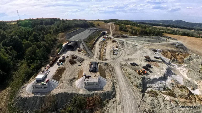 Secțiunea Margina–Holdea de pe A1: primul strat de asfalt turnat, Tunelul Mare urmează să fie străpuns în septembrie