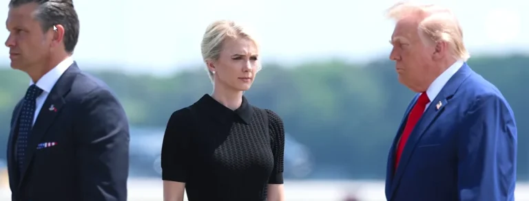 Donald Trump a oferit cadouri de 45.000 de dolari pentru trei colaboratoare ale sale; Casa Albă explică gestul