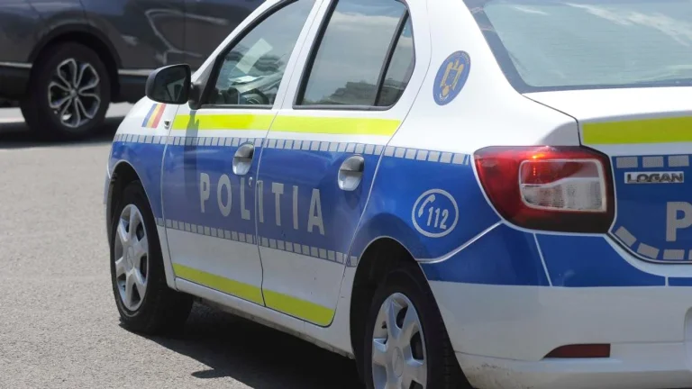 Bătaie între muncitori nepalezi într-un cămin din București; două persoane înjunghiate, trei reținute