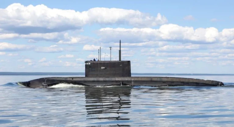 Aliații NATO au dejucat exerciții rusești în Arctica în care erau testate arme pentru sabota‑rea cablurilor submarine