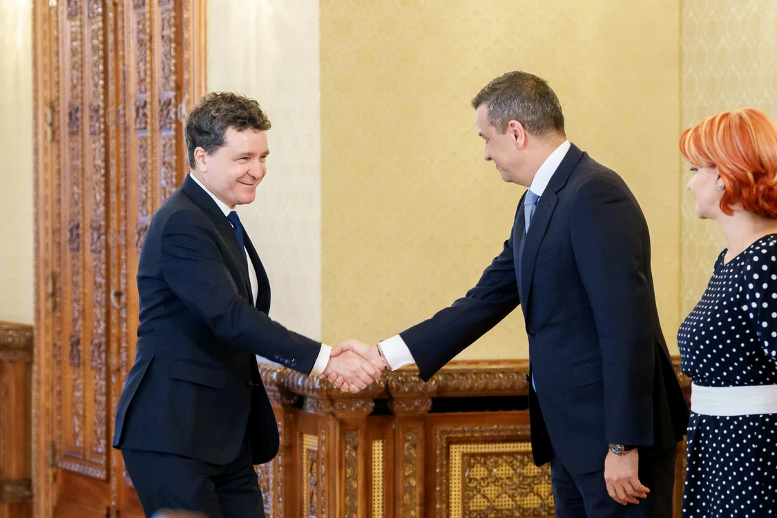 PSD dă termen lui Nicușor Dan: Guvern cu Luca Niculescu, cu Sorin Grindeanu sau alegeri anticipate, susțin surse