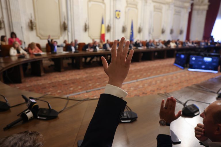 Audierile miniștrilor: instrument de control parlamentar sau spectacol politic? Un politolog explică limitele procedurii