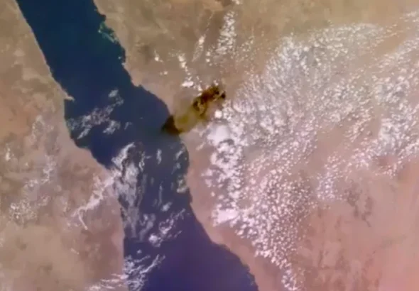 Arabia Saudită oprește temporar conducta Est–Vest după un atac cu drone; petrolul urcă peste 100 USD/baril