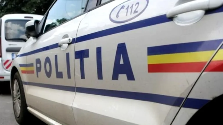 Femeie de 42 de ani ucisă în Roman; concubinul de 45 de ani s‑a sinucis, fiul victimei oprit de polițiști