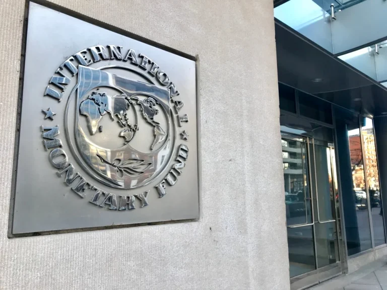 FMI: România şi Irlanda, singurele economii europene care se vor contracta în 2026