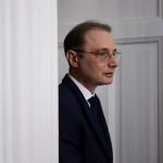Luca Niculescu: trei scenarii pentru viitorul guvern, negocierile cu AUR nu au avut loc
