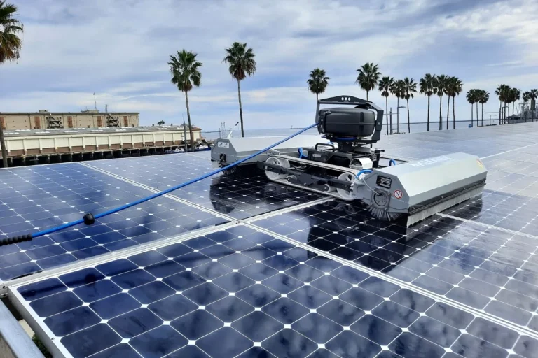 Cum să pregătești panourile fotovoltaice pentru iarnă și cât produc în sezonul rece