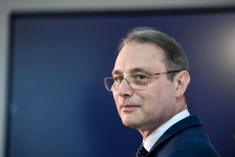 Primele propuneri de miniștri din viitorul guvern condus de Luca Niculescu, potrivit surselor