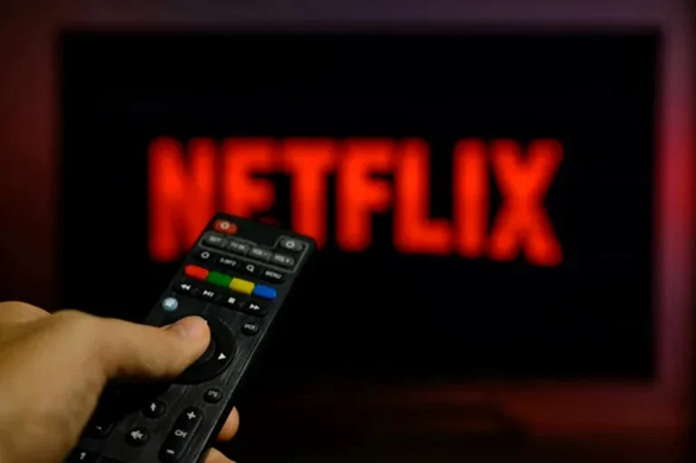 Netflix anunță concedieri: circa 1.000 de posturi desființate, cea mai mare restructurare din 2022 încoace