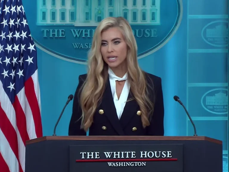 Noua purtătoare de cuvânt a lui Trump, acuzată că s‑a prezentat drept avocată fără să fie autorizată