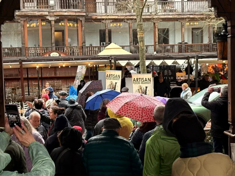 Artisan Food Market debutează la Biblioteca Națională; Muzeul Sarmalelor se deschide vineri la București
