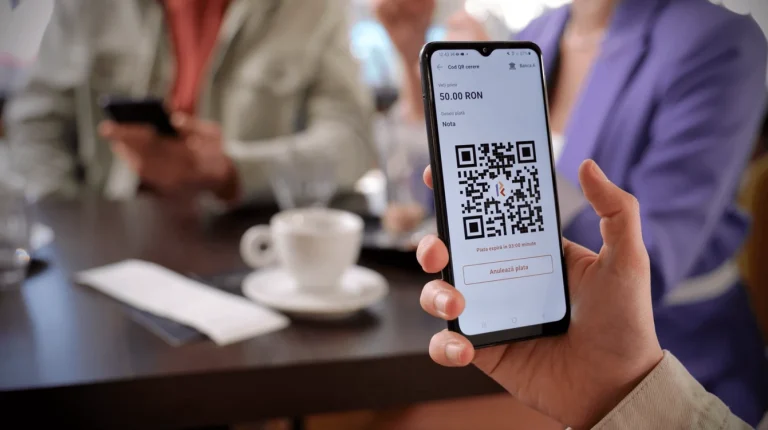 Amenzi între 2.000 și 4.000 de lei începând cu 1 noiembrie 2026 pentru lipsa bonurilor cu cod QR, dar normele tehnice lipsesc