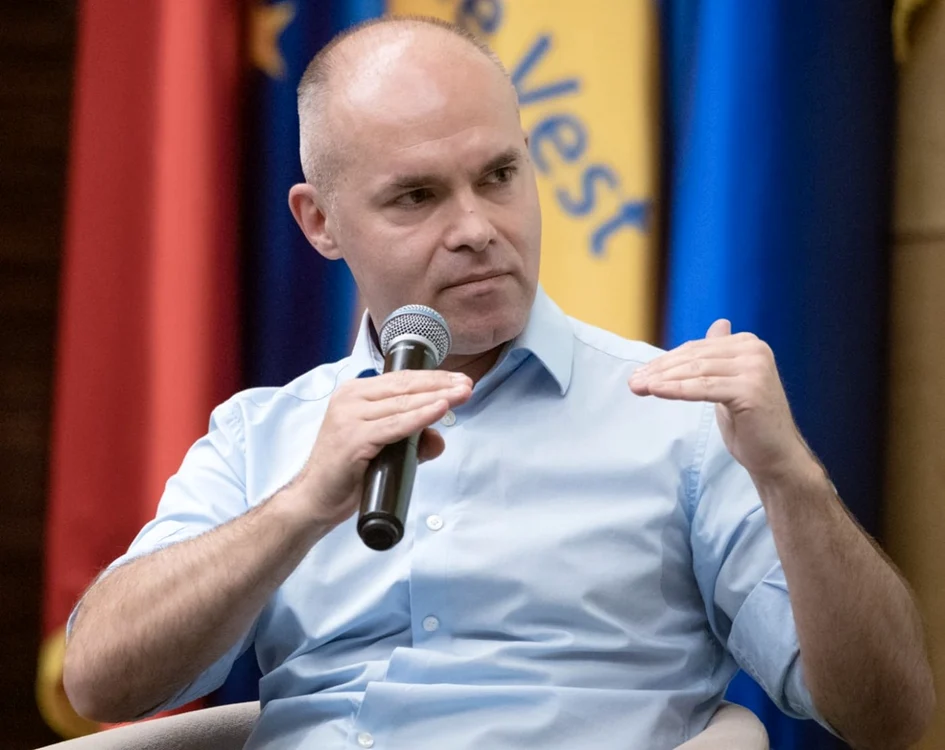 Funeriu propune preselecție, two luni de formare și un corp de experți după eșecul la testul de logică pentru directori