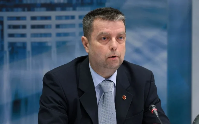 Fost procuror-şef din Ungaria, suspendat după dezvăluiri despre ancheta privind aurul şi banii destinaţi Ucrainei