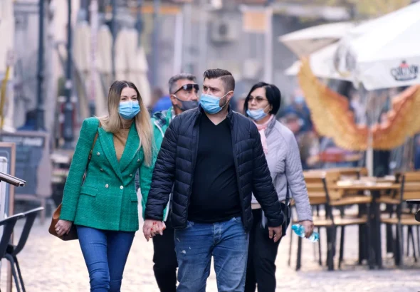 Medic: România riscă să treacă prin noul val de COVID „complet neprotejați”. Ce măsuri recomandă