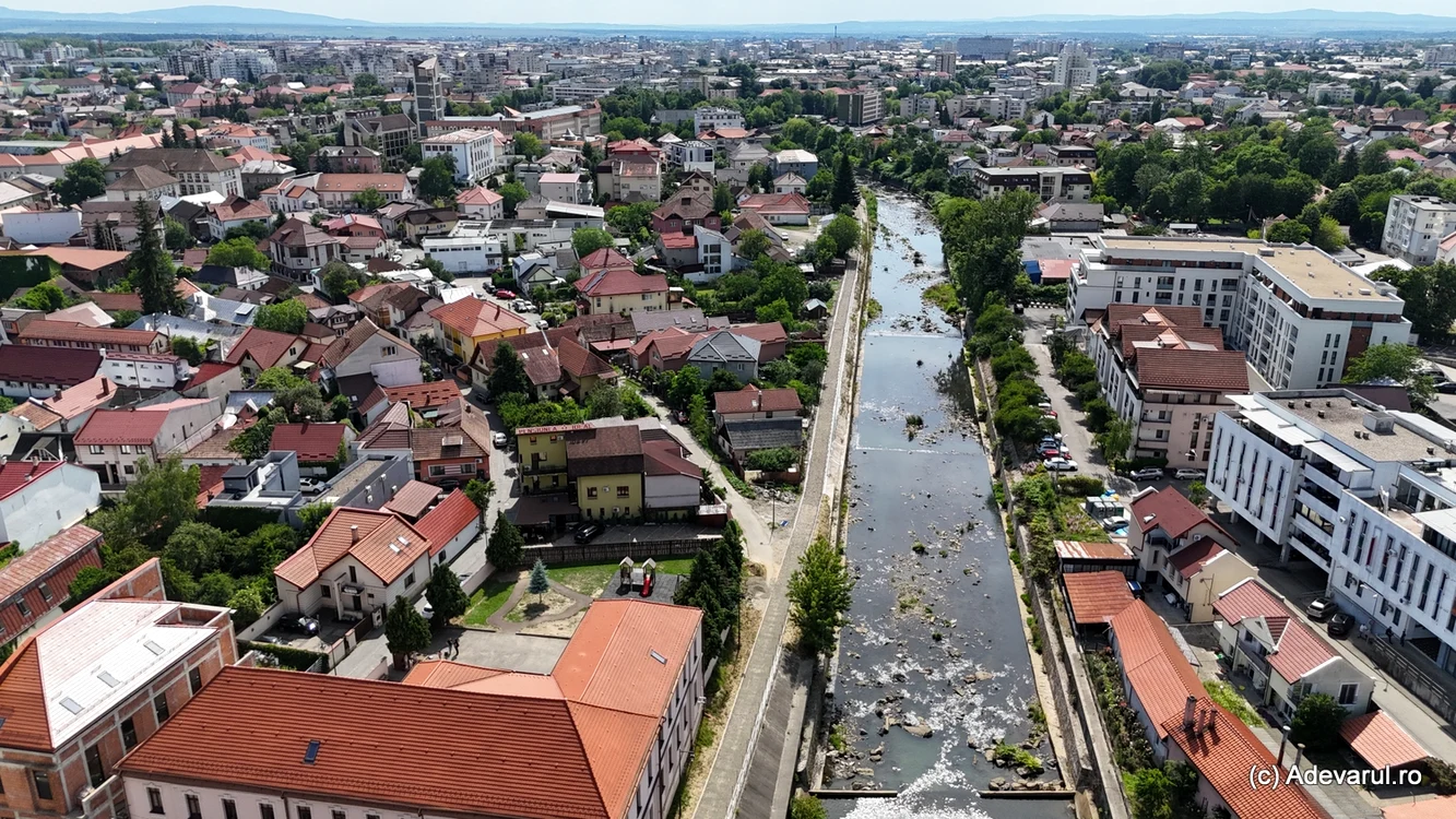 Săsar, de la «râu mort» la promenade și pontoane: autoritățile pregătesc regenerarea cursului de apă din Baia Mare
