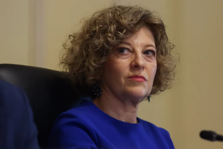 Oana Gheorghiu: „Și eu sunt revoltată” — explică de ce PNL a votat învestirea unui guvern dominat de PSD