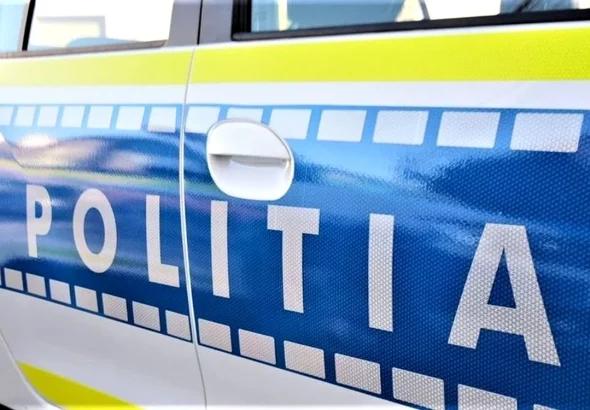 Atac cu cuțitul într-o școală din Bistrița: o profesoară și un elev răniți, autorul reținut