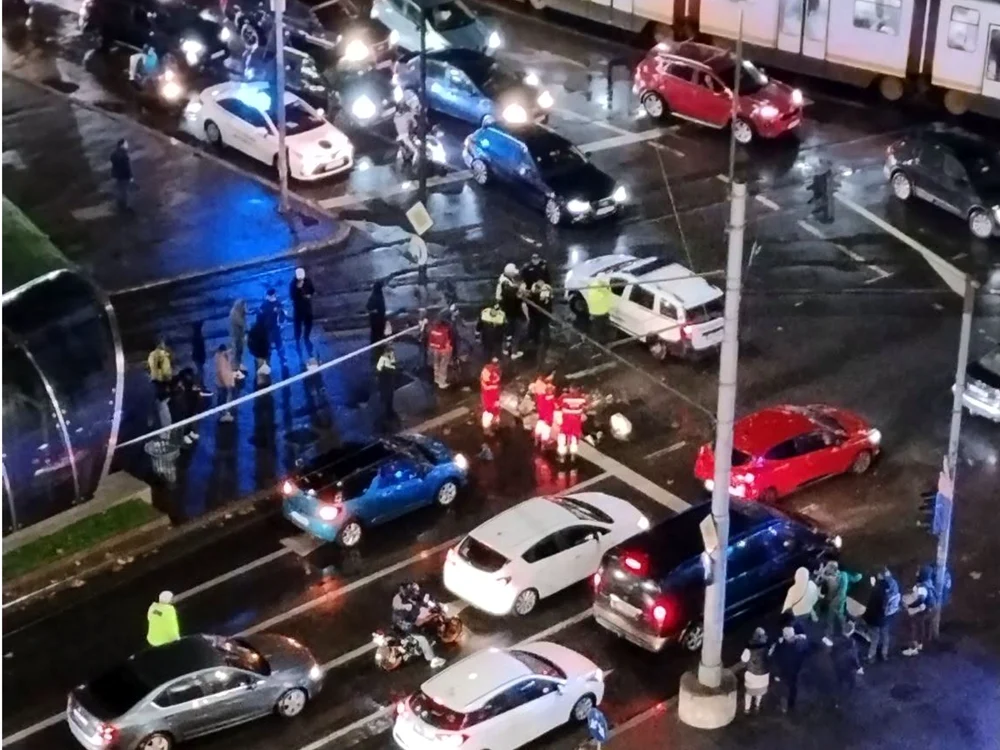 O femeie de 43 de ani a murit după ce a fost lovită de un autocar pe Șoseaua Colentina
