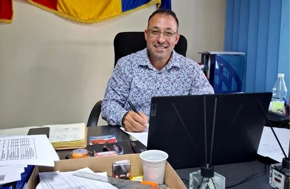 Primarul din Grindu se judecă cu propria instituție pentru majorarea indemnizației