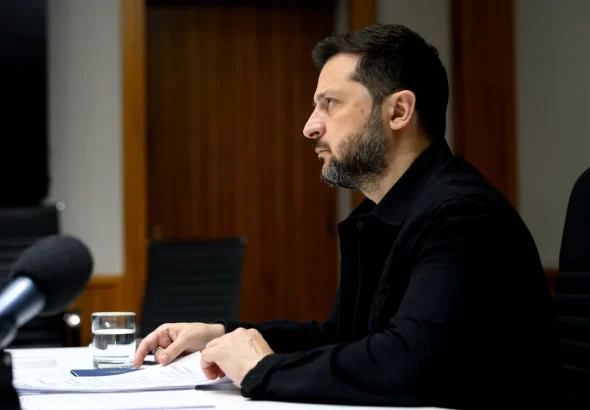 Zelenski acuză SUA că blochează livrările de rachete Patriot şi vorbeşte despre o decizie politică